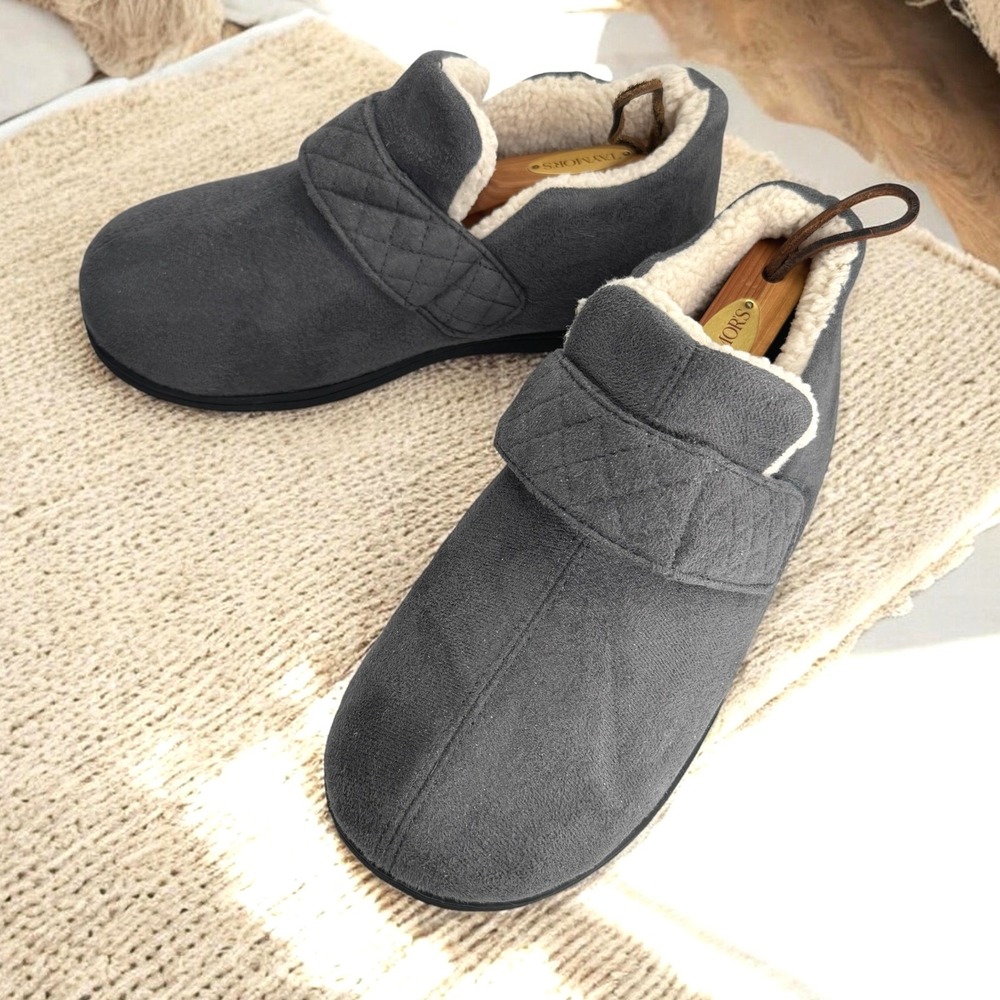 Zizor Slipper Shoes Womens 8 Gray Quilted Faux Fur Lined Cozy Comfort Loungewear
